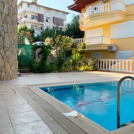 아파트 Zirve 2 Private Pools *